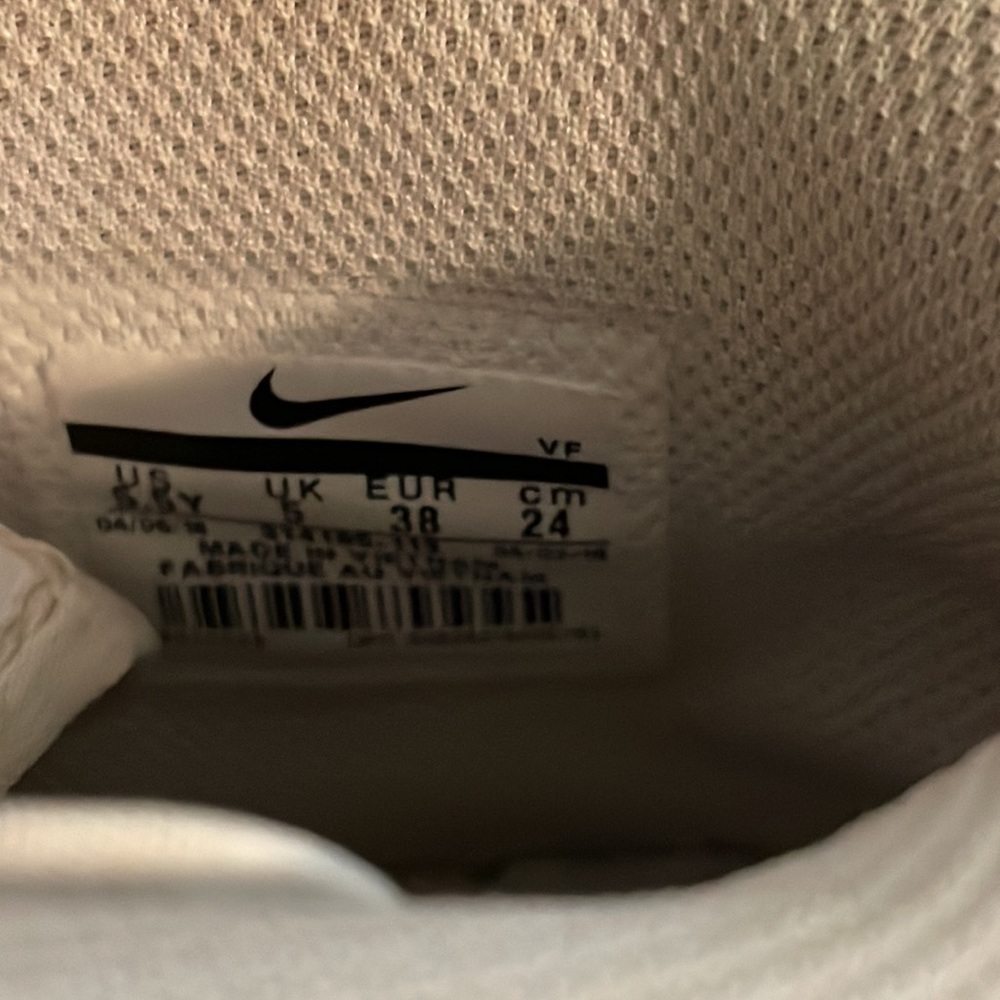 Nike Air Force 1 White hi tops size 5.5 - Picture 9 of 10